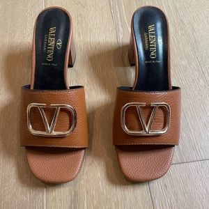 Valentino Mules